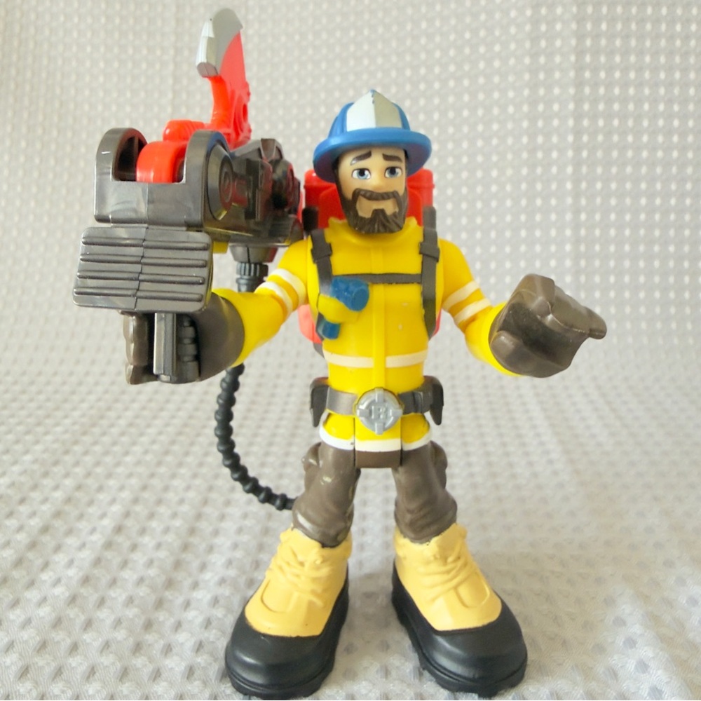 Fisher-Price Rescue Heroes Billy Blazes Action Figure Firefighter Imaginext Axe
